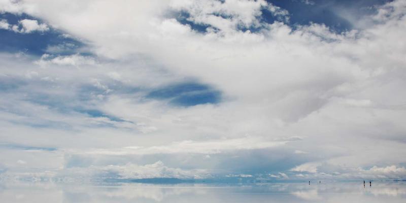 曼哈顿水龙头24:纽约酒吧文化的灵魂与一杯传世鸡尾酒的诞生