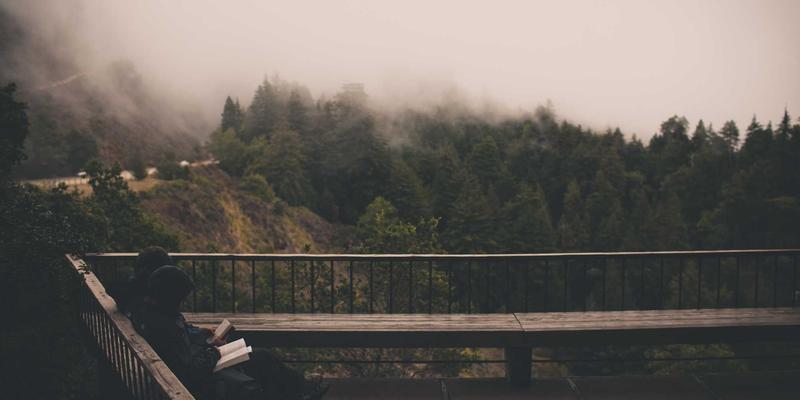 曼哈顿水龙头48:当涂鸦艺术遇见鸡尾酒革命,重新定义酒吧文化