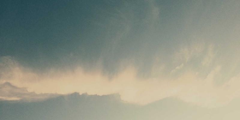 曼哈顿水龙头6：涂鸦风格酒吧里的鸡尾酒艺术与经典配方探秘