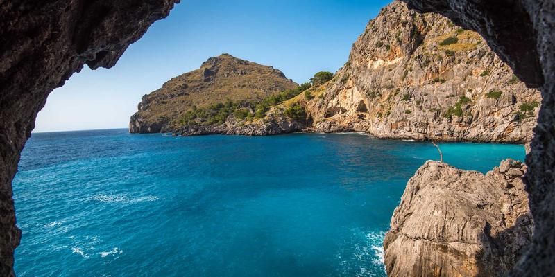 曼哈顿设计师揭秘：从涂鸦风格酒吧汲取灵感的水龙头设计，打造你的私人鸡尾酒推荐角落