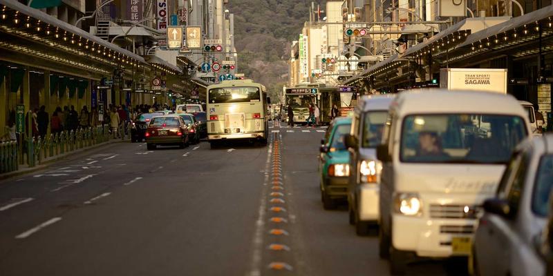曼哈顿鸡尾酒:一杯穿越时空的经典,从配方到文化的完整指南